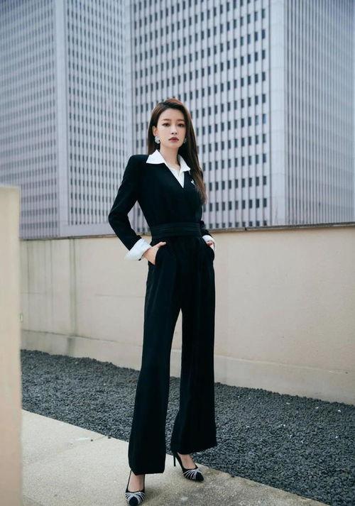 明星黑色套装图片